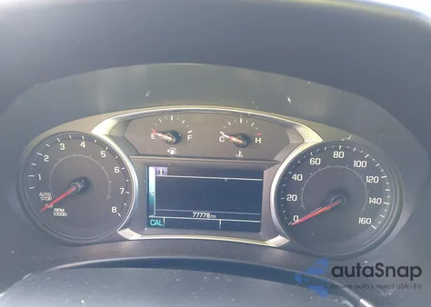 2018 Chevrolet Equinox Premier z USA, uszkodzony, nr VIN 2GNAXVEV9J6160895